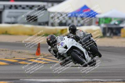 media/Jan-15-2023-SoCal Trackdays (Sun) [[c1237a034a]]/Turn 2 Set 2 (1155am)/